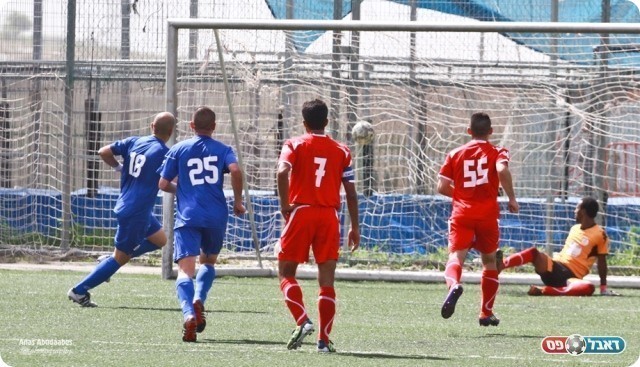 לא התבלבל. מלול כובש את הפנדל (צילום: אנס אבודעבס)