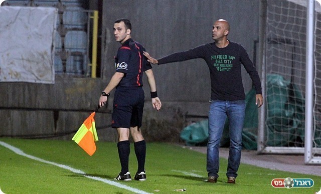 סלמן עמר, הגיב מאוחר מדי בחילופים (לירן דורף)