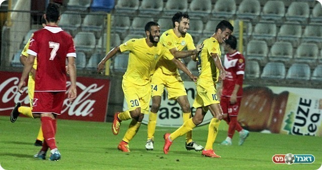 אדרי והחברים חוגגים (לירן דורף)