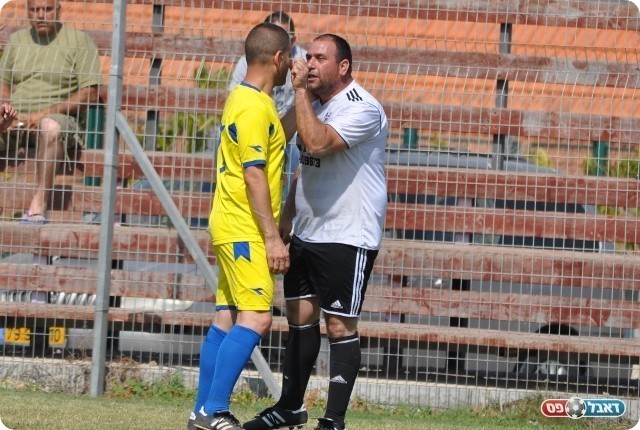 מיני תקרית. לילוס ופרץ (צילום: אורי גבאי)