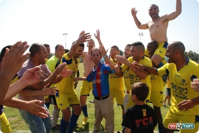 חגיגות 3. עם האוהד, אבי אוחיון (צילום: אורי גבאי)