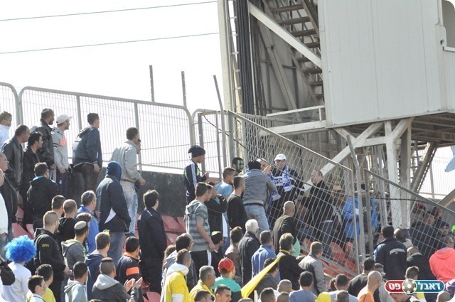 התקרית ביציע