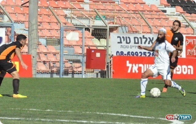 יפו חיכתה עד ההפסקה כמעט. כהן צדק מוסר (צילום: מוחמד חאדר אניס)