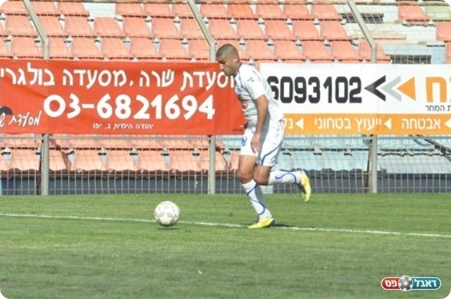 קרגולה פורץ (צילום: מוחמד חאדר אניס)