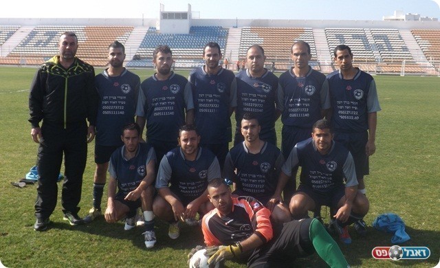 העגלה החלה לנוע. עראמשה דנון (צילום: מיכה פישנזון)