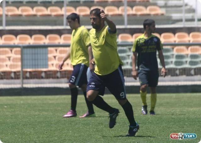 לא התרגש. פזרקר חוגג (צילום: מיכאל פישנזון)