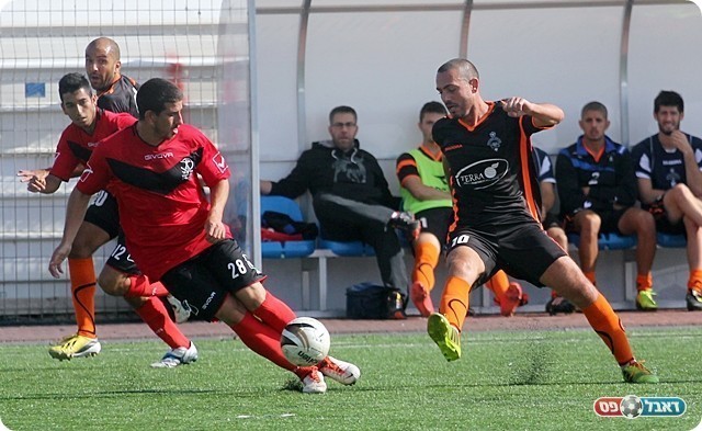 ביטון לא מתרגש מאבו (לירן דורף)