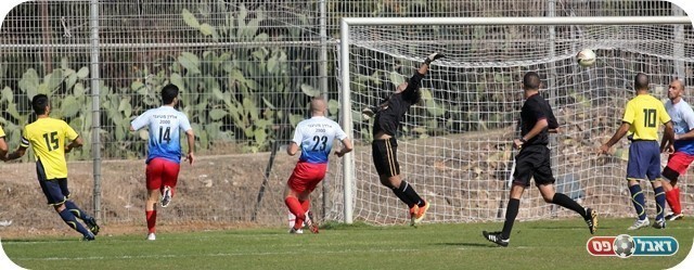 הפתיחה של דימונה. אסולין מכניע את קאופמן, בן עמי יציל (צילום: לירן דורף)