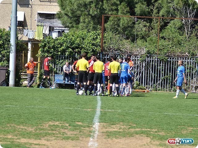 המגרש בצור שלום (ארנון לוי)