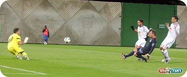 חור ענק. אונגר מחטיא (צילום: לירן דורף)