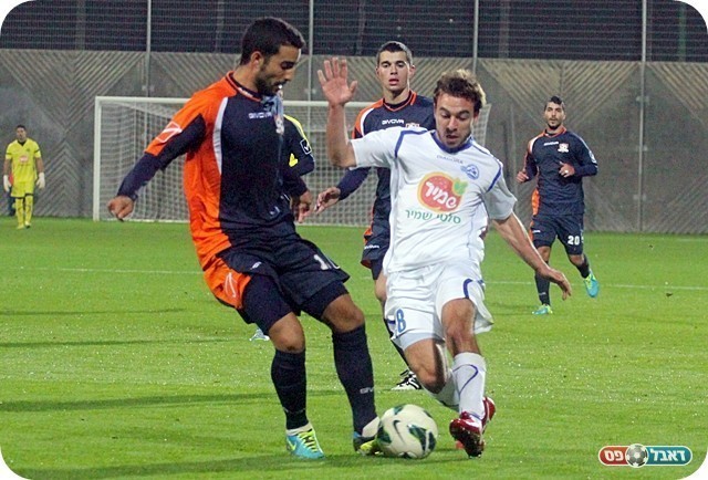 נזרק למערכה. פרץ וחברו הטוב, עידן בלסטרה (צילום: לירן דורף)