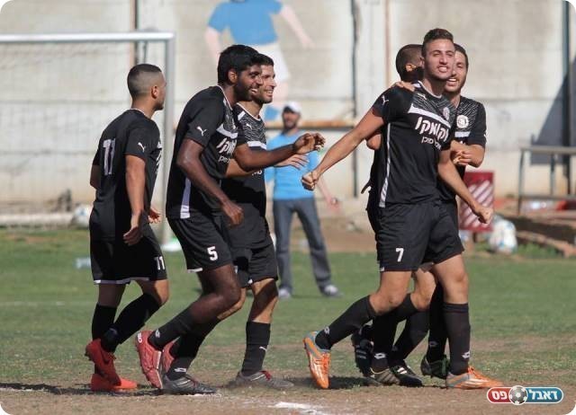 עוד עונה בליגה ב'. יעקובי חוגג (קובי רוזן)