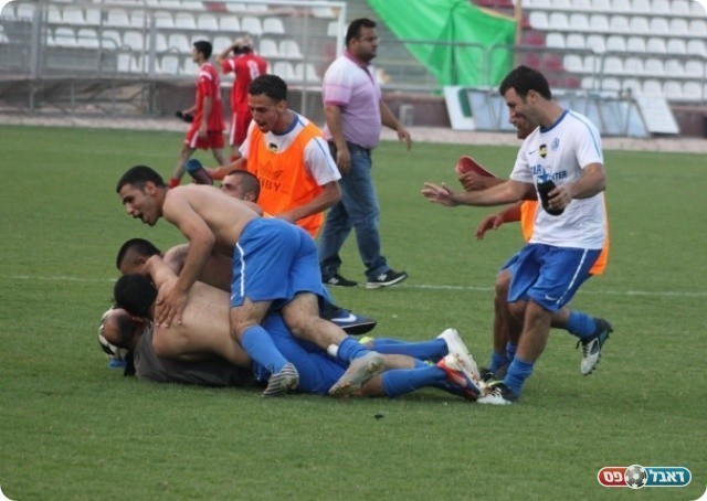 חקירות או לא. בועיינה חוגגת הישארות