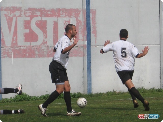 ירדה וכמעט עלתה. שחקני עירוני רמלה (צילום: גיא גולדפרב)