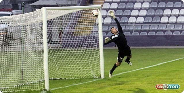 דונייב נכנע לטיל של בוזגלו (לירן דורף)