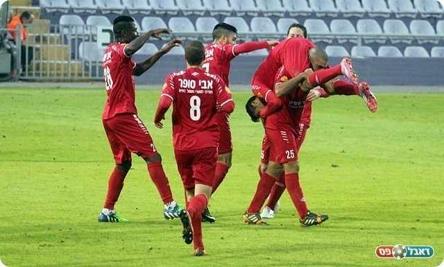 יפרח עושה לבוזגלו "שק קמח" (לירן דורף)