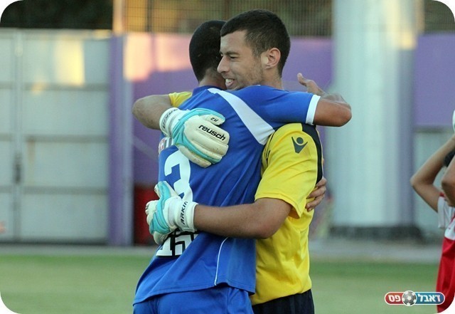 מרוצים. ארקין ורן מלכה בסיום (צילום: לירן דורף)