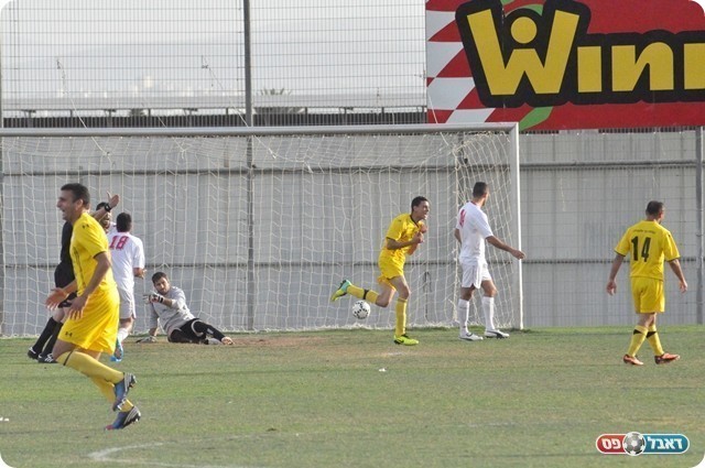 חוגג (צילום: חאדר אניס)