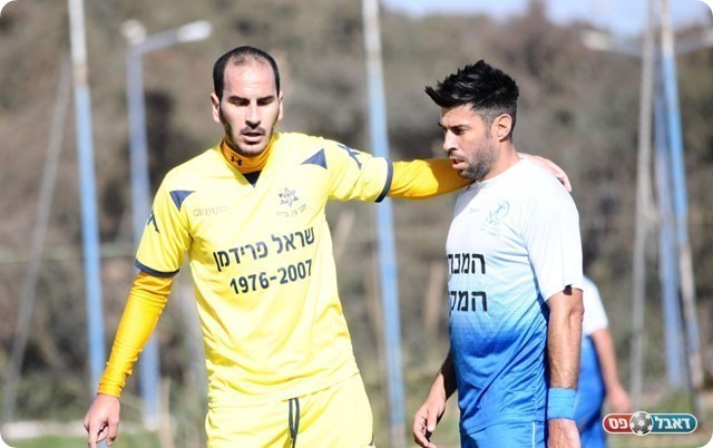 שרות חיפשה את השער. עמר וטוביאק (צילום: אורי גבאי)