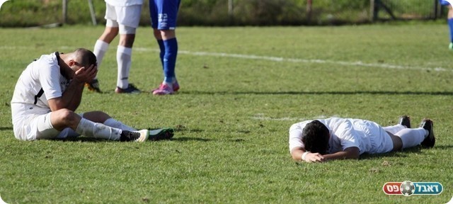 שחקני מלאכי מתוסכלים בסיום. חזרו למקום האחרון בטבלה (רועי אסרף)