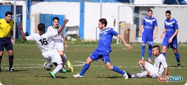 רומן לא מתרגש משחקני מלאכי (רועי אסרף)