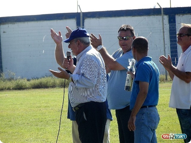 הבטיח אצטדיון חדש. מלול (צילום: אייל אורן)