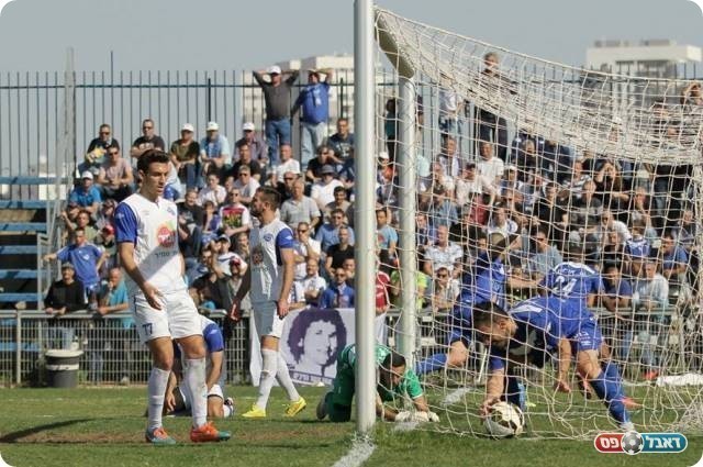 הכדור ברשת (קובי רוזן)