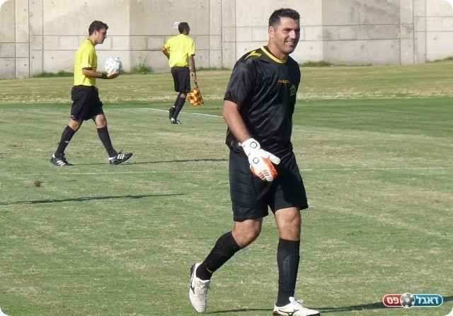 החתמה ראשונה. סמדג'ה 