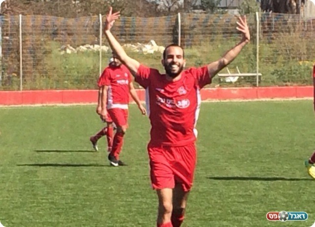 שער בכורה בקריירה. זגדון 