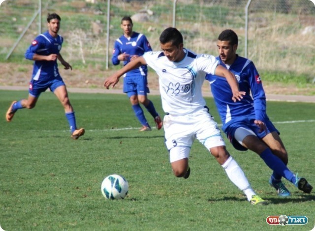 החל את המהלך. פלג (צילום: עודד חסין)