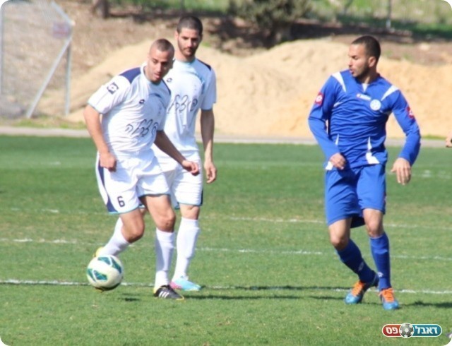 הגנה קשה לפיצוח של טבריה. אזולאי (צילום: עודד חסין)