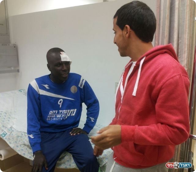 שוחררו בשעת לילה מאוחרת. אלפיניש ואבובילאל (ג'אבר אבוסהיבן)