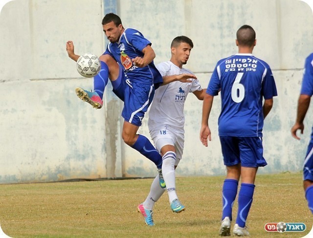יפו קיבלה ביטחון. מחג'נה לא מתרגש משבתאי (צילום: לירן דורף)