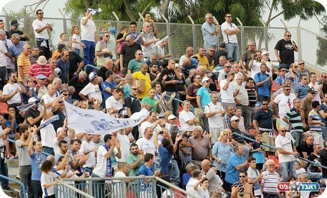 התבטאויות חריפות של מיעוט. אוהדי יפו (לירן דורף)