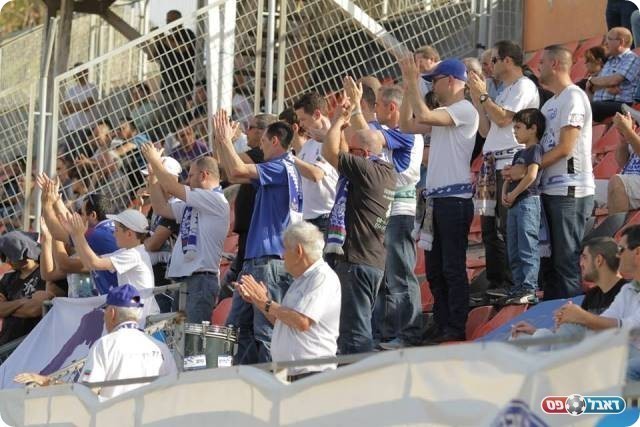 רובם נשאר בבית. אוהדי יפו (קובי רוזן)