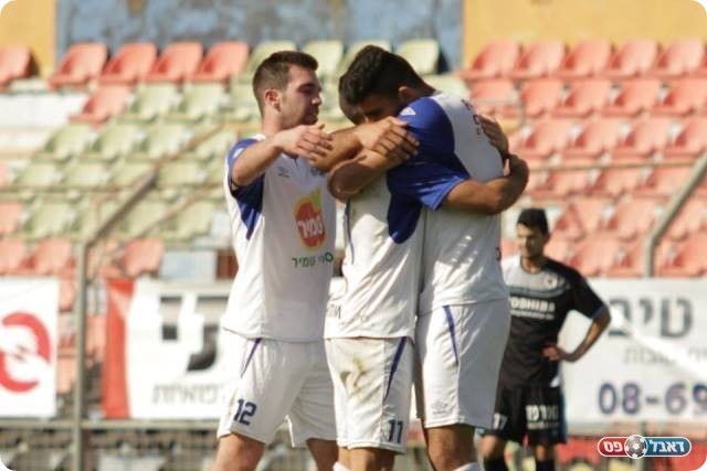 וחוגג (קובי רוזן)