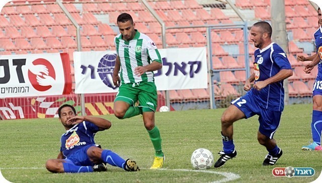 יום מצוין של בלם יפו. קין ושוסט מנטרלים את מתנה (צילום: לירן דורף)