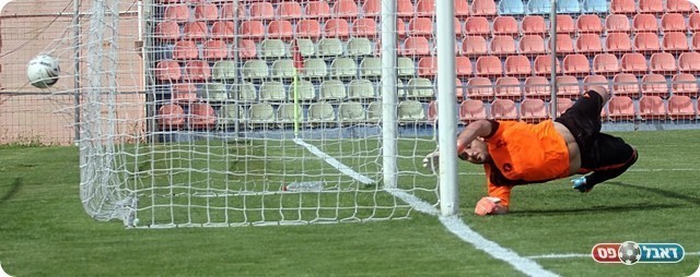 ג'נשווילי נכנע