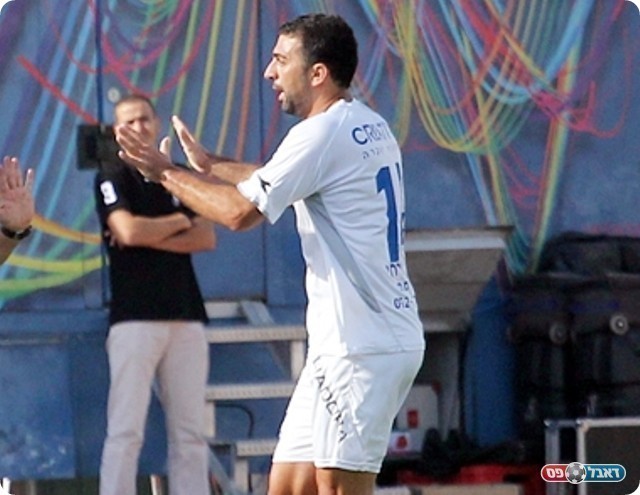 נראה גם אותו במדי מחנה? ביטון (צילום: לירן דורף)