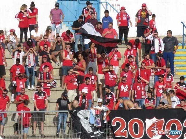 שוב התאכזבו. אוהדי "רובי שפירא" (כמאל אבו סעדה)