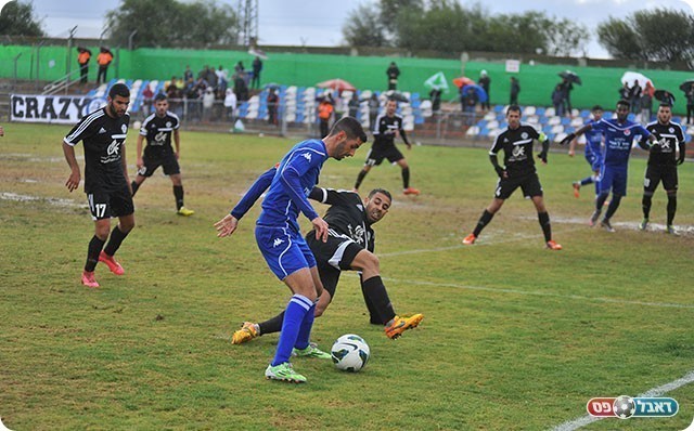 אופק מלול מצליח להרים (ארנון לוי)