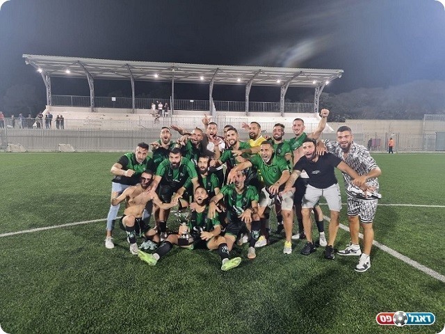 יתחפשו לסינדרלה בשלבים הבאים? שחקני צופי חיפה (עמוד הפייסבוק של המועדון)