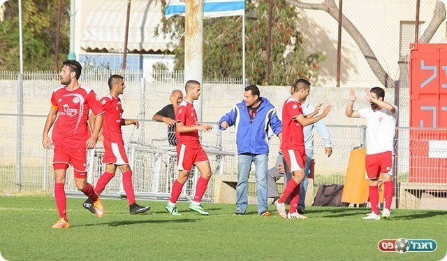 שחקני חדרה חוגגים שוויון (שלומי גבאי)