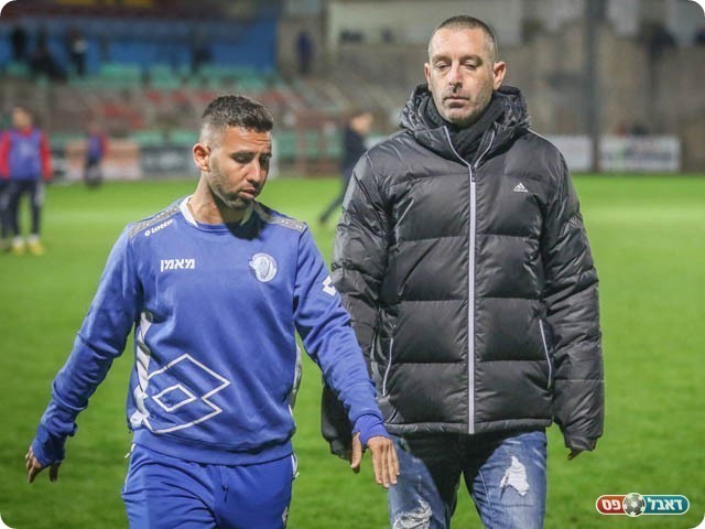 מאמן טבריה יחד עם עוזרו (נזיה סולטאן)