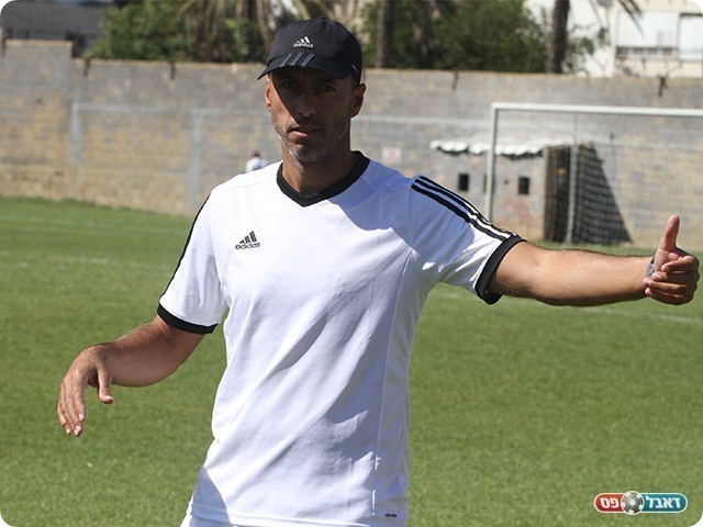 מאמן מג'דל כרום, אימן חאליילה (שלומי גבאי)