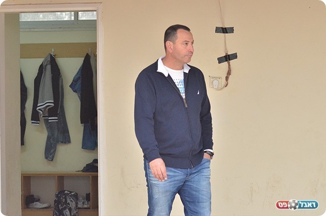 מאמן כרמיאל/צפת. איתי מרדכי (ארנון לוי)