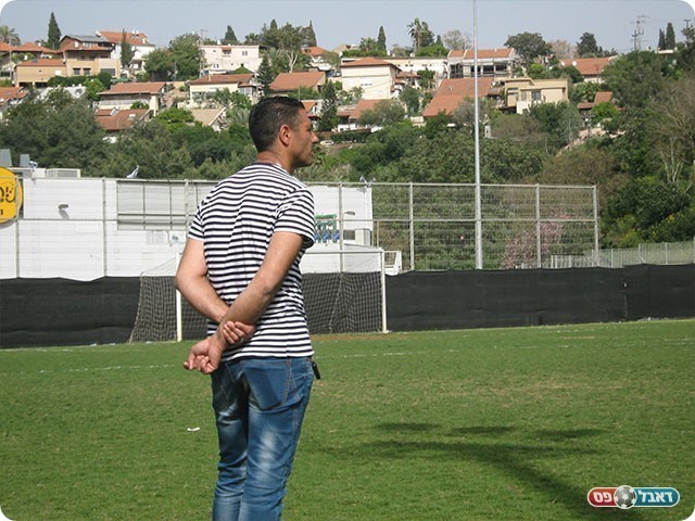 מאמן דליה. אלי מזרחי (שי חדד)