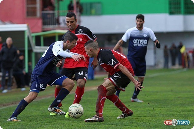 אוחיון עם הכדור(עודד חסין)