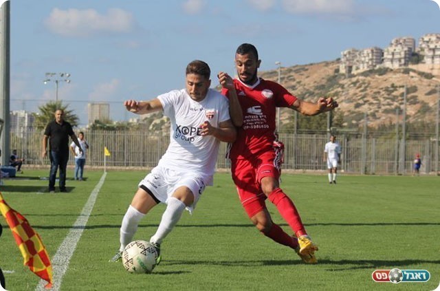 אלקנתי במאבק על הכדור (דאפר מחאמיד)