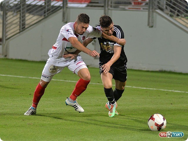 מאבק על הכדור (ארנון לוי)